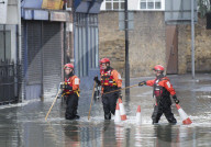 NEWS - Geplatzte Wasserleitung setzt halb London unter Wasser