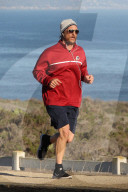 PEOPLE - Matthew McConaughey joggt am Meer entlang