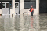 NEWS - Geplatzte Wasserleitung setzt halb London unter Wasser