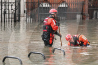 NEWS - Geplatzte Wasserleitung setzt halb London unter Wasser