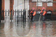 NEWS - Geplatzte Wasserleitung setzt halb London unter Wasser
