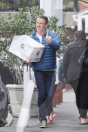 PEOPLE - Dennis Quaid schüttelt den Zeigefinger