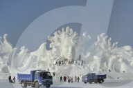 FEATURE - China: Eisskulptuten in Harbin