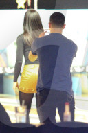 EXKLUSIV - Nick Jonas mit einer 'Mystery Brünetten' in Studio City 