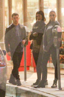 EXKLUSIV - Nick Jonas mit einer 'Mystery Brünetten' in Studio City 