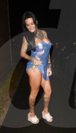 EXKLUSIV - Jemma Lucy offenherzig in Manchester unterwegs