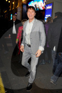 PEOPLE - Promis an der 'Cinderella Press Night' in London