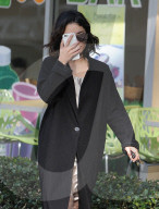 EXKLUSIV - Vanessa Hudgens 'undercover' im Pyjama unterwegs