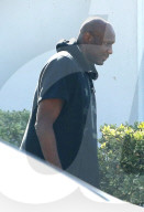 EXKLUSIV - Lamar Odom macht eine Zigarettenpause in der Rehab 