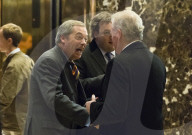 NEWS - Nigel Farage in der Lobby des Trump Towers