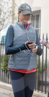 EXKLUSIV - Fitness-Programm: Prinzessin Madeleine schiebt Leonore durch London