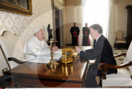NEWS - Vatikan: Friedensnobelpreisträger Calderon besucht Papst 