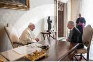 NEWS - Vatikan: Friedensnobelpreisträger Calderon besucht Papst 