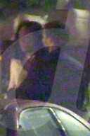 EXKLUSIV - Wilde Knutscherei: Frisch getrennter Tobey Maguire genisst sein Single-Leben