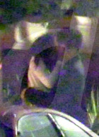 EXKLUSIV - Wilde Knutscherei: Frisch getrennter Tobey Maguire genisst sein Single-Leben