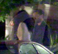 EXKLUSIV - Wilde Knutscherei: Frisch getrennter Tobey Maguire genisst sein Single-Leben