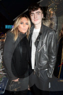 PEOPLE - Patsy Kensit wird von Sohn Lennon Gallagher an die Party begleitet