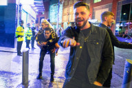 FEATURE - Wüste Szenen am "Mad Friday" in Grossbritannien