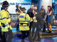 FEATURE - Wüste Szenen am "Mad Friday" in Grossbritannien