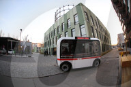 NEWS - Berlin: Deutsche Bahn präsentiert chauffeurfreien Bus