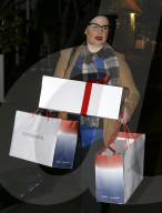 PEOPLE - Kelly Osbourne beim Christmas-Shopping in Beverly Hills