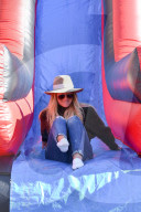 PEOPLE - Hilary Duff mit Sohnemann Luca am Farmer's Market