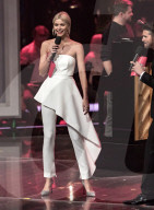 PEOPLE - Tay Schmedtmann gewinnt "Voice of Germany 2016"