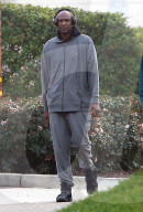 PEOPLE - Lamar Odom macht mit seiner Entzugsgruppe einen Spaziergang