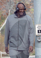 PEOPLE - Lamar Odom macht mit seiner Entzugsgruppe einen Spaziergang