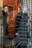 PEOPLE - Dick eingepackt:  Ivanka Trump verlässt Haus