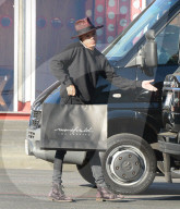 PEOPLE - Evan Ross auf Bummel-Tour in Hollywood