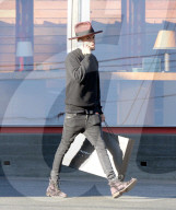 PEOPLE - Evan Ross auf Bummel-Tour in Hollywood