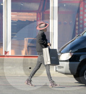 PEOPLE - Evan Ross auf Bummel-Tour in Hollywood