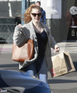 PEOPLE - Amy Adams bummelt in Beverly Hills 
