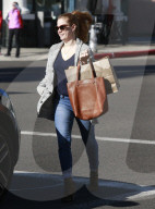 PEOPLE - Amy Adams bummelt in Beverly Hills 
