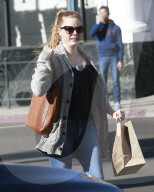 PEOPLE - Amy Adams bummelt in Beverly Hills 