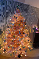 FEATURE - So kurios kann Weihnachten auch sein