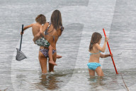EXKLUSIV - Brasilien: Alessandra Ambrosio macht 'Bikiniferien' in Florianoplis