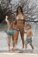 EXKLUSIV - Brasilien: Alessandra Ambrosio macht 'Bikiniferien' in Florianoplis