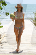 EXKLUSIV - Brasilien: Alessandra Ambrosio macht 'Bikiniferien' in Florianoplis