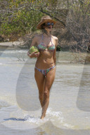 EXKLUSIV - Brasilien: Alessandra Ambrosio macht 'Bikiniferien' in Florianoplis