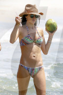 EXKLUSIV - Brasilien: Alessandra Ambrosio macht 'Bikiniferien' in Florianoplis