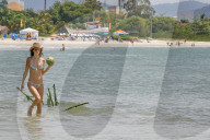 EXKLUSIV - Brasilien: Alessandra Ambrosio macht 'Bikiniferien' in Florianoplis