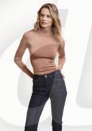 PEOPLE - Edita Vilkeviciute wirbt für H&M
