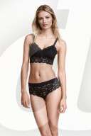 PEOPLE - Edita Vilkeviciute wirbt für H&M