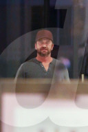 PEOPLE - Gerard Butler bummelt in Beverly Hills