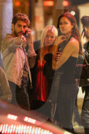 PEOPLE - Tara Reid verlässt mit Freunden eine Party in Hollywood
