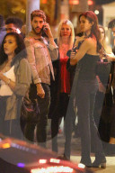 PEOPLE - Tara Reid verlässt mit Freunden eine Party in Hollywood