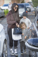 PEOPLE - Kourtney Kardashian geht mit ihren Kindern zum Lunch bei King Fish