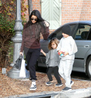 PEOPLE - Kourtney Kardashian geht mit ihren Kindern zum Lunch bei King Fish